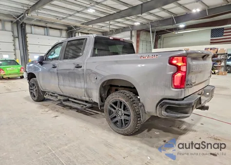 2021 Chevrolet Silverado K1500 Trail Boss Custom z USA, uszkodzony, nr VIN 1GCPYCEF7MZ397133